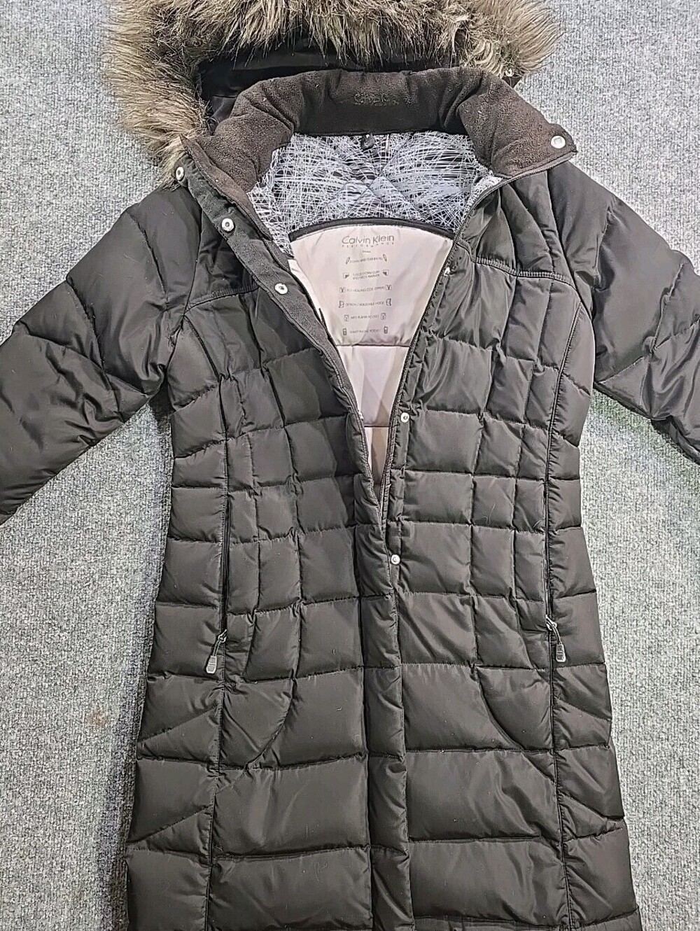 Excellent Calvin Klein Performance Down Coat Size S Platinum